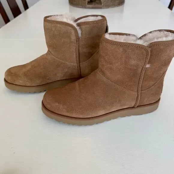 UGG Cory II Shearling Lambswool Boot NWOB Chestnut Brown Suede 1125792 Women